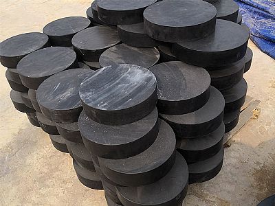 裕安区板式橡胶支座由若干层橡胶片与薄钢板经加压硫化